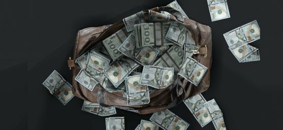 Кассиру, по ошибке выдавшей 10 лишних «старых» миллионов, вернули деньги.